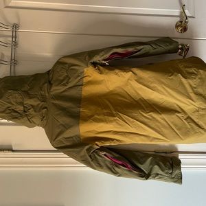 Burton snowboard jacket size women’s small